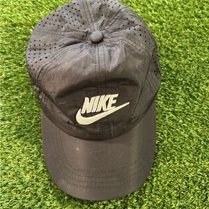 Nike Men's Black Performance Running Cap